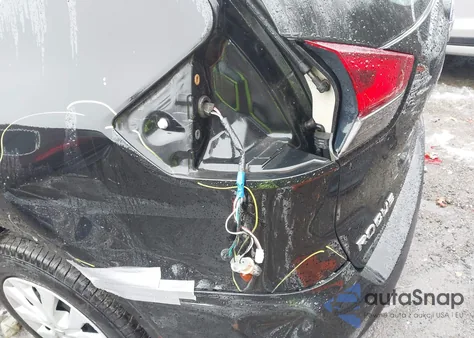 2017 Nissan Rogue S z USA, uszkodzony, nr VIN 5N1AT2MV8HC792109